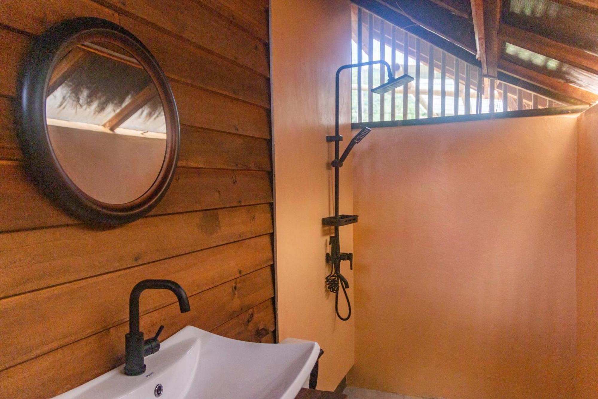 Eco Sanctuaries Nature Lodge Nacpan Beach, El Nido Quarto foto
